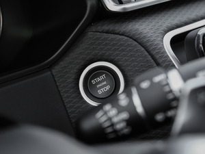 2018P380 R-DYNAMIC S п؅^