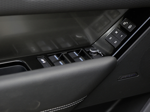 2018P250 S {܇ƅ^(q)	