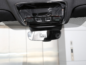 2018P380 R-DYNAMIC SE ܇ȺҕR