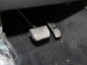 2018P380 R-DYNAMIC SE п؅^