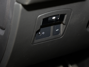 2018P380 R-DYNAMIC SE п؅^