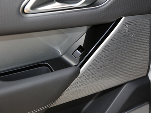 2018P380 R-DYNAMIC SE п؅^