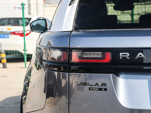 2018P300 S R-DYNAMIC ^