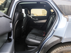 2018P300 S R-DYNAMIC ſg