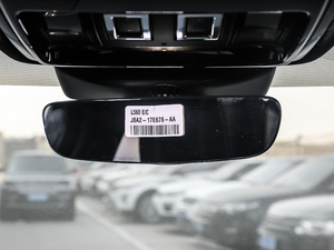 2018P300 S R-DYNAMIC ܇ȺҕR