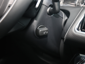 2018P300 S R-DYNAMIC п؅^