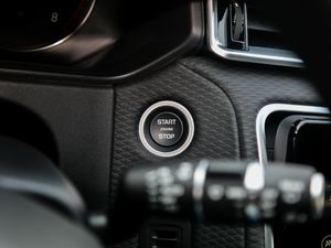 2018P300 S R-DYNAMIC п؅^(q)