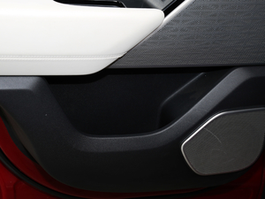 2018P380 R-DYNAMIC HSE g