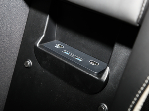 2018P380 R-DYNAMIC HSE g