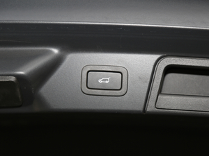 2018P380 R-DYNAMIC HSE g