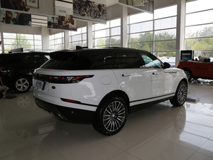 2018P380 R-DYNAMIC HSE w^