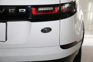 2018P380 R-DYNAMIC HSE (x)(ji)^