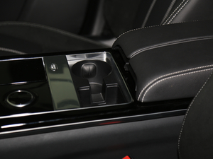 2018P380 R-DYNAMIC HSE g