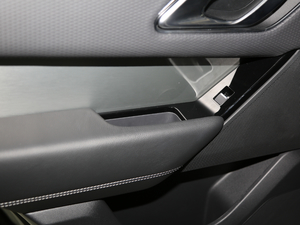 2018P380 R-DYNAMIC HSE g