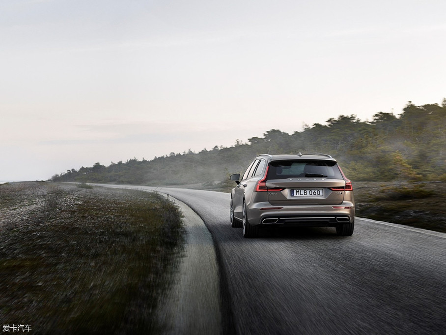 【2018款沃尔沃V60基本型_整体外观_14\/64张