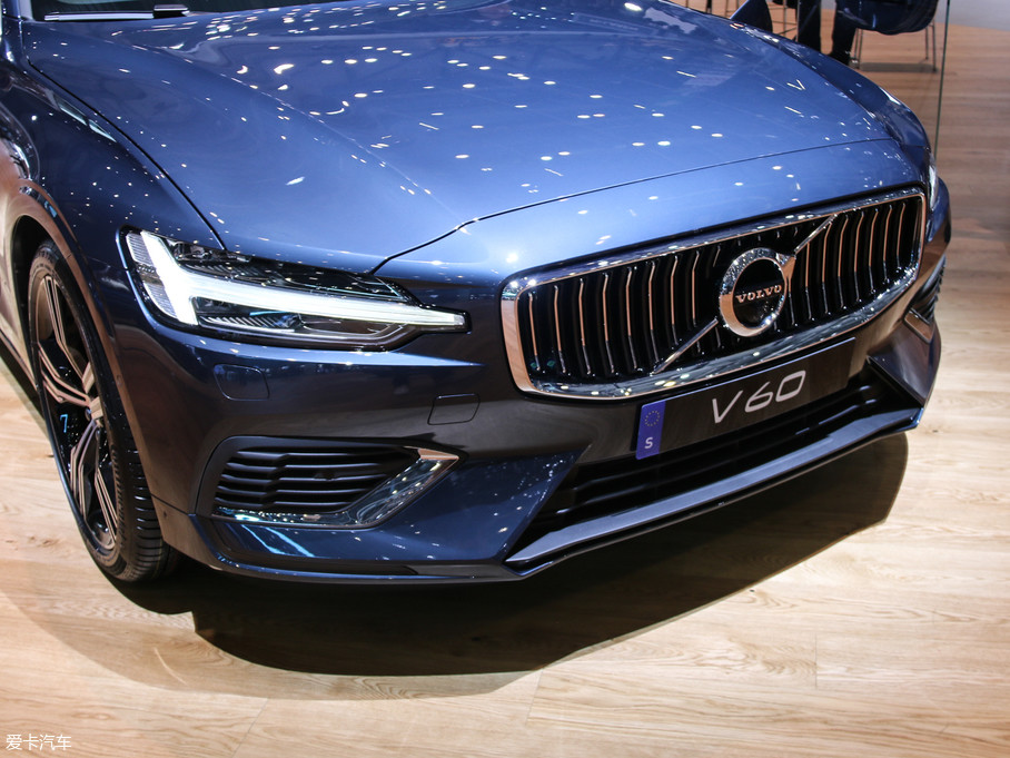 【2018款沃尔沃V60混动基本型_细节外观_6\/4