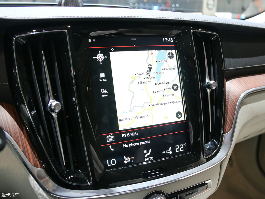 2018���֠���V60 RECHARGE ������