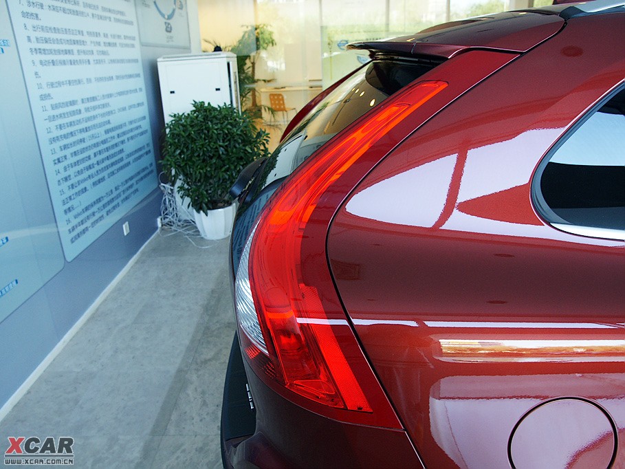 2009֠XC60(M(jn)) T6 AWD