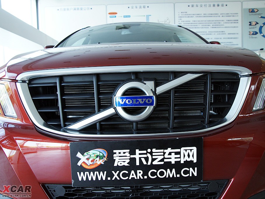 2009���֠���XC60(�M��) T6 AWD