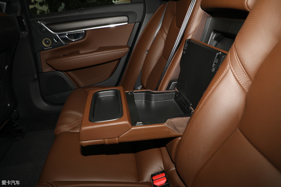 2019֠ V90 T5 AWD 