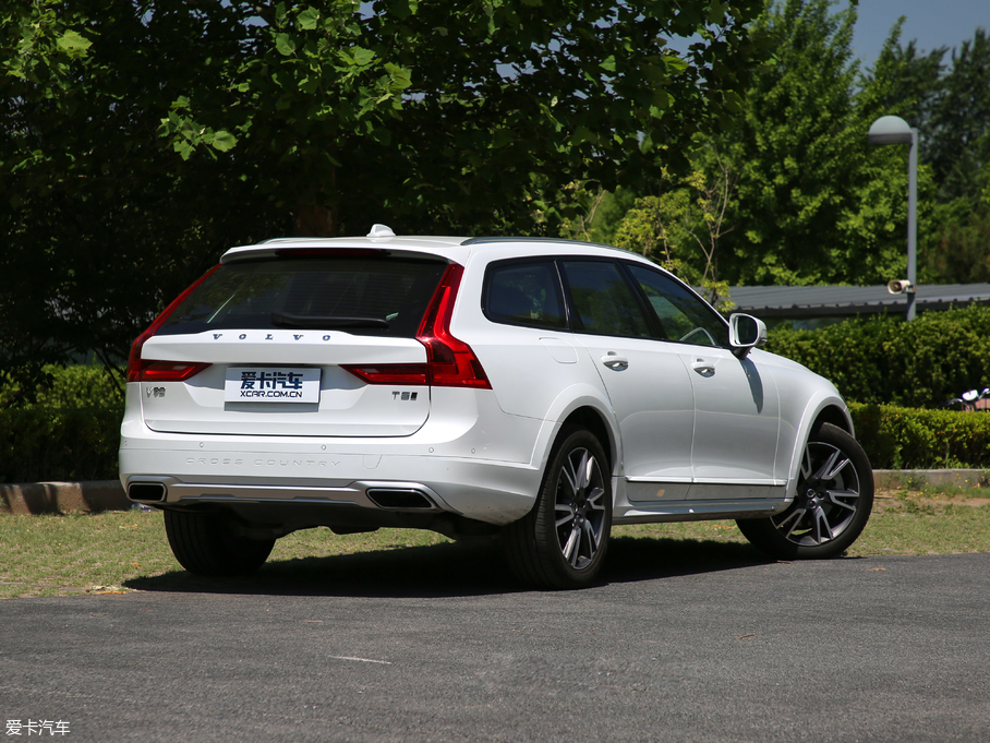 2019֠ V90 T5 AWD 