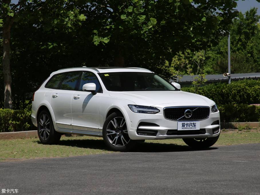 2019֠ V90 T5 AWD 