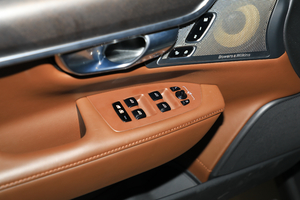 2019T5 AWD  {܇ƅ^(q)	