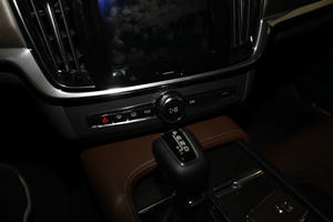 2019T5 AWD  п؅^(q)