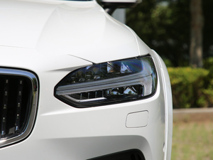2019款T5 AWD 智尊版 大灯