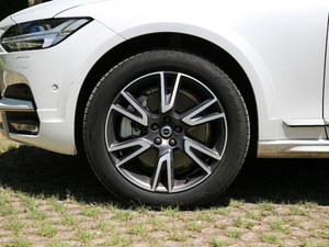 2019款T5 AWD 智尊版 轮圈