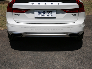 2019款T5 AWD 智尊版 排气管