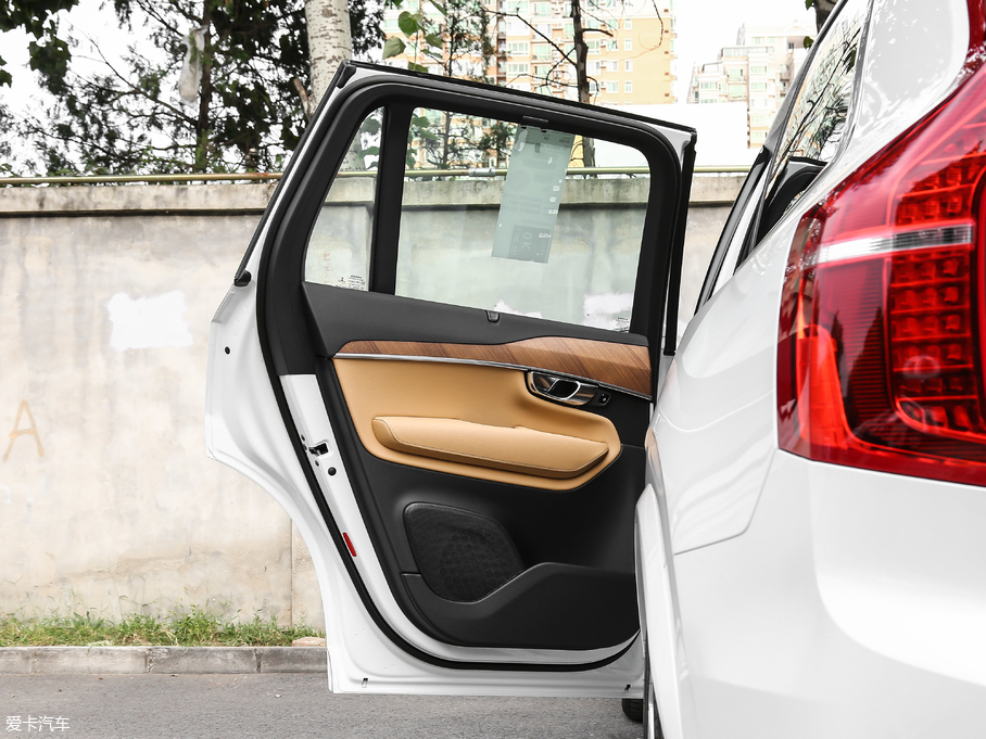 2019���֠���XC90 T6 ���ݰ� 7��