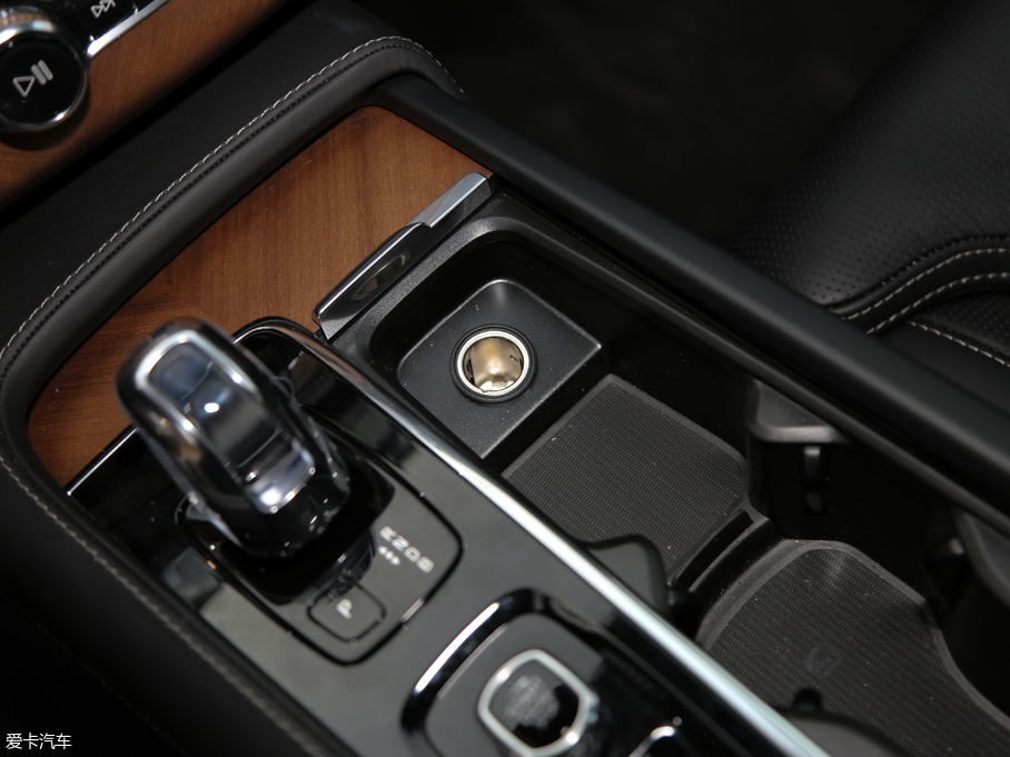 2019֠XC90Դ E T8  7