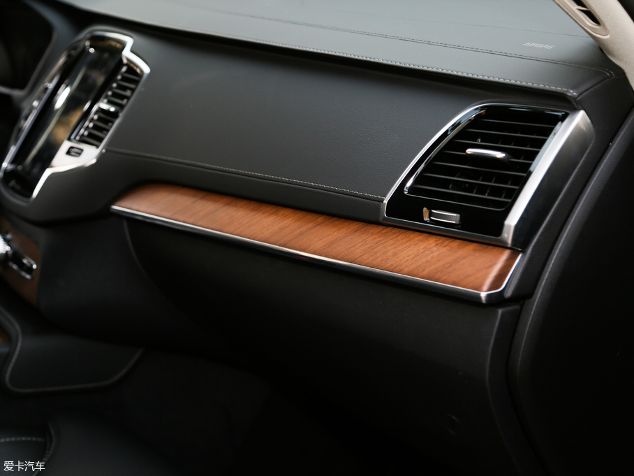 2019֠XC90Դ E T8  7