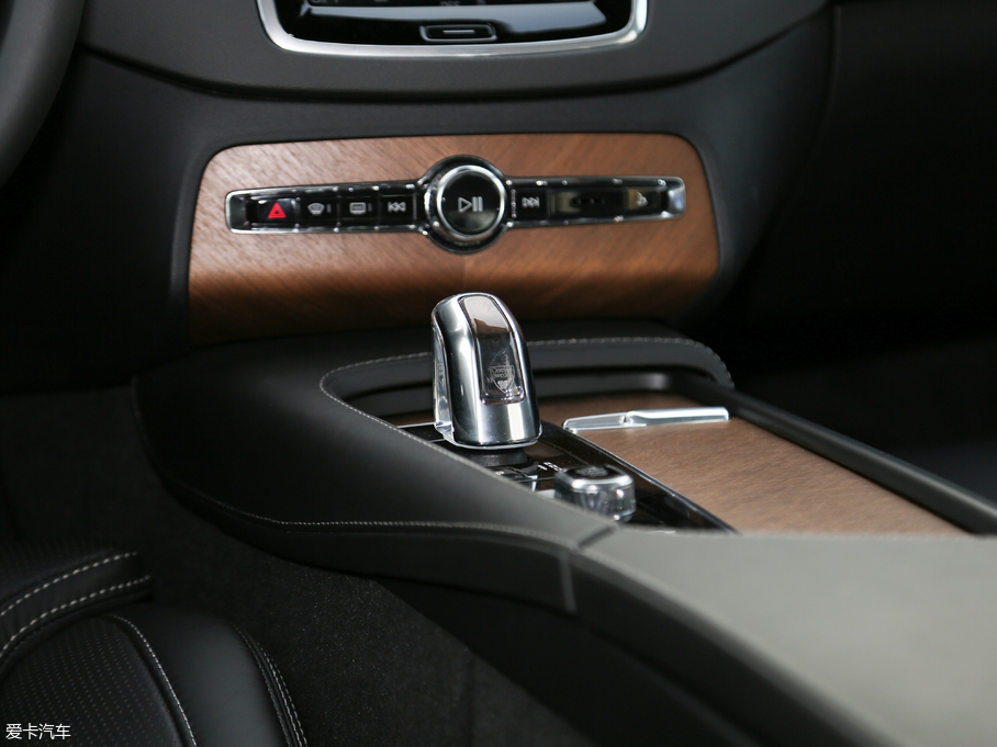 2019֠XC90Դ E T8  7