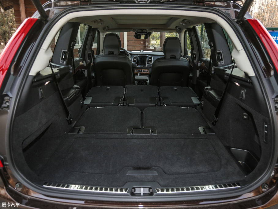 2019֠XC90Դ E(q) T8  7