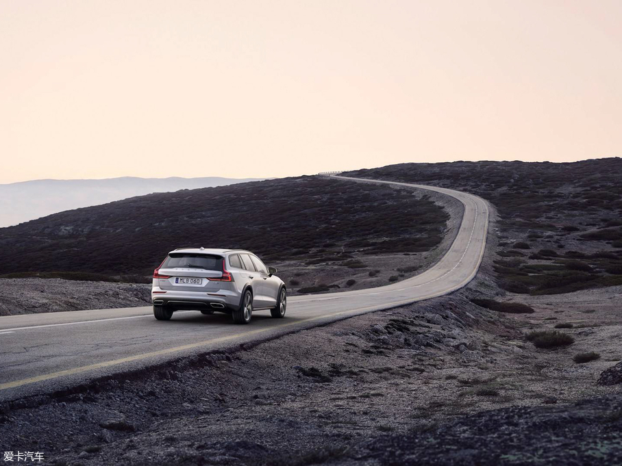2019V60 Cross Country 