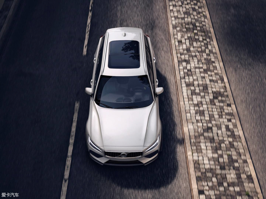 2019V60 Cross Country 