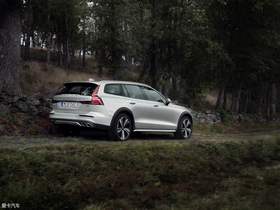 2019V60 Cross Country 