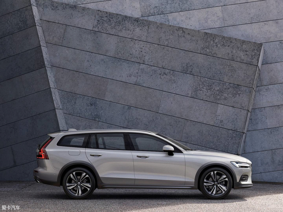 2019V60 Cross Country 