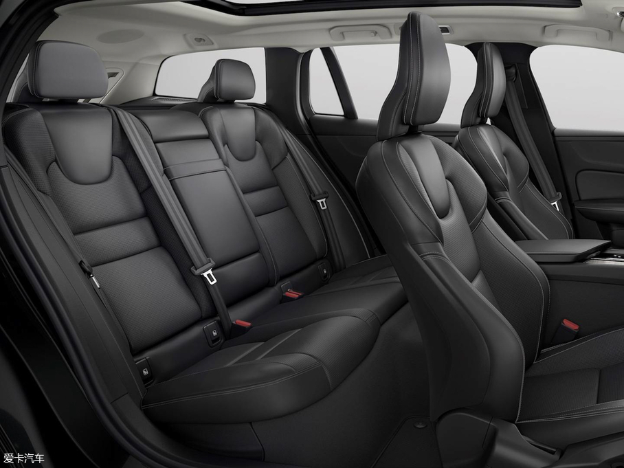 2019��V60 Cross Country ������