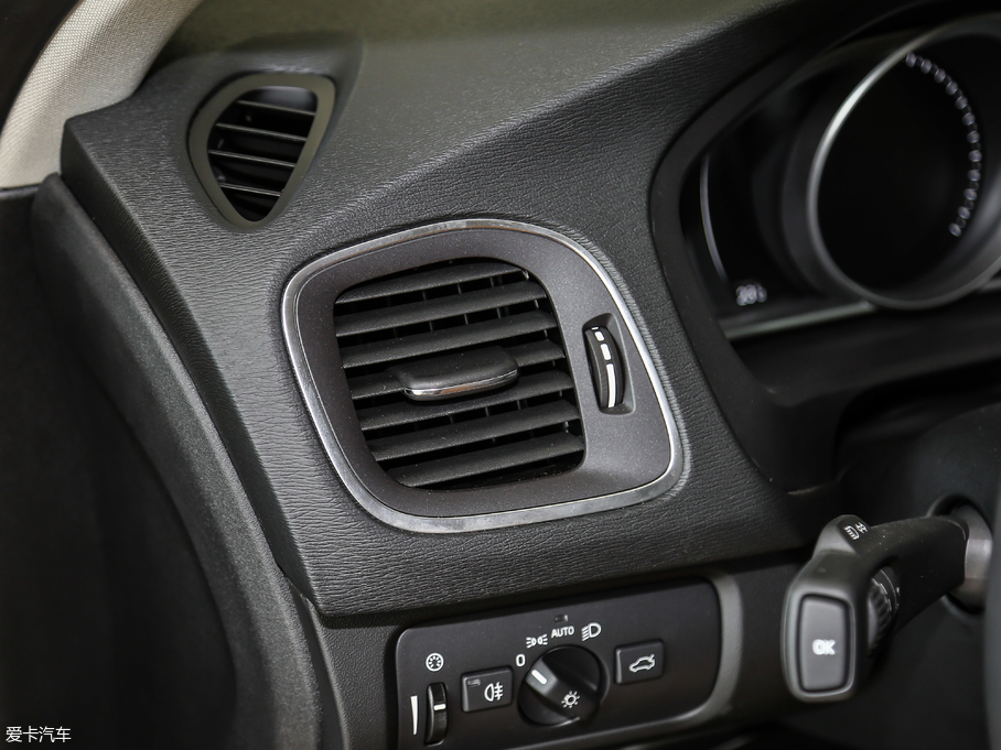 2019֠V40 1.5T T3 ݰ