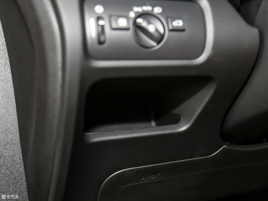 2019֠V40 1.5T T3 ݰ