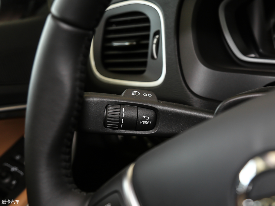 2019֠V40 1.5T T3 ݰ