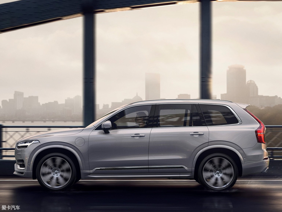 2020ֶXC90 RECHARGE T8  7