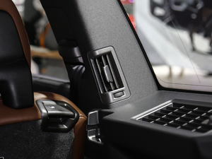 2020Ŀ E(q)(dng) T8 A 7 g