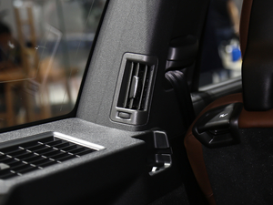 2020Ŀ E(q)(dng) T8 A 7 g