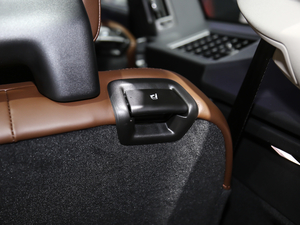 2020Ŀ E(q) T8 A 7 g