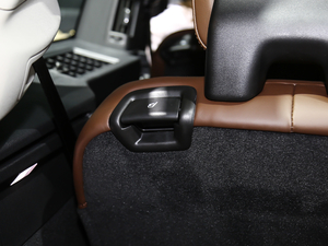 2020Ŀ E(q) T8 A 7 g