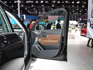 2020Ŀ E(q) T8 A 7 g